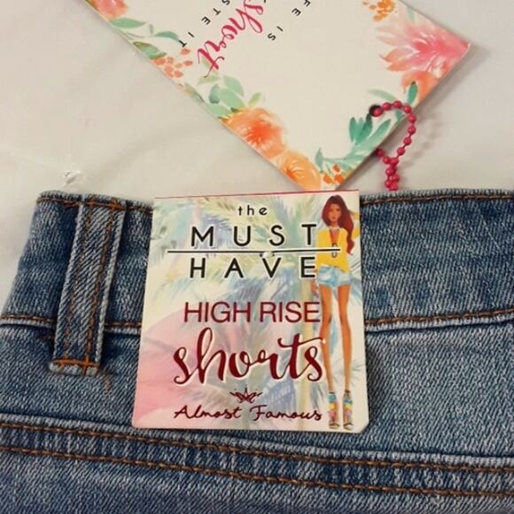 NWT Juniors Sz 3 Embroidered Distressed Highrise Grunge Denim Cutoff Shorts - Picture 7 of 12